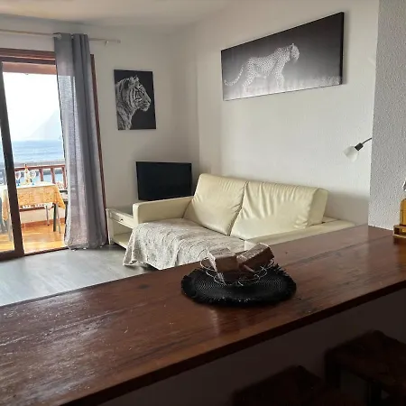Apartman Overlooking Gigantes